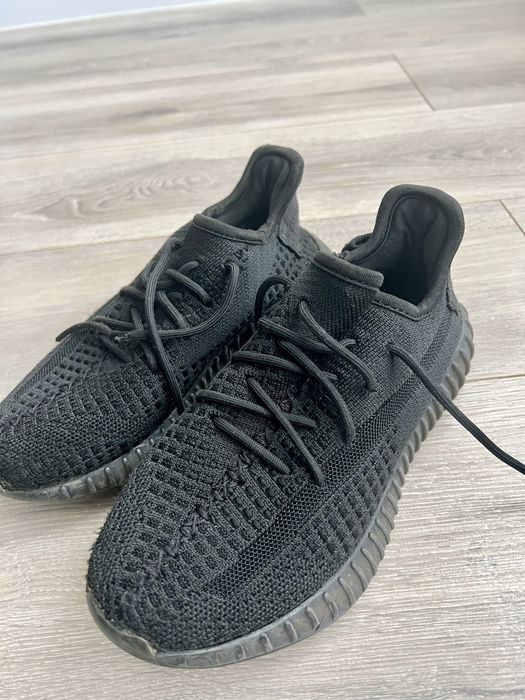 Продам кросівки 27 р