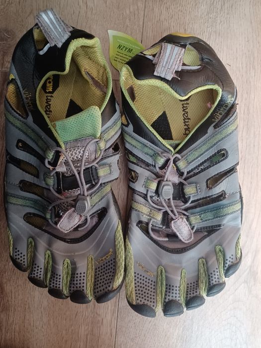 buty Vibram FiveFingers Trek Sport.