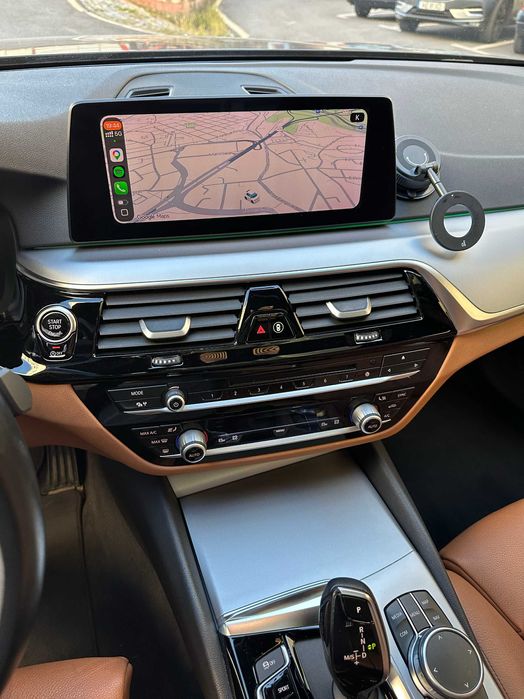 BMW 525 d Line Luxury Auto | Apple Carplay | Interior em Pele Cognac