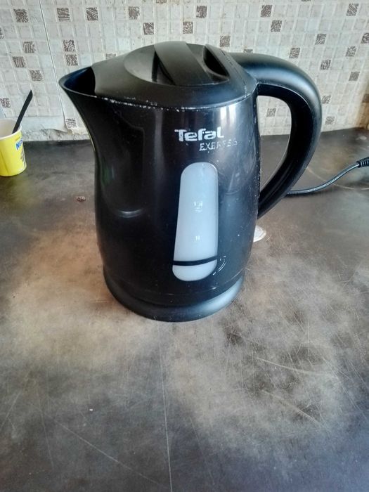 Електрочайник Tefal Express Plastic KO299
