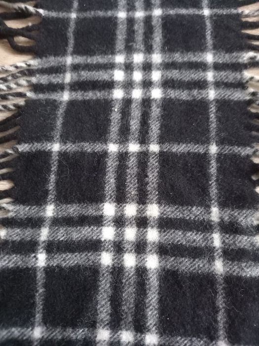Wełniany szalik z frędzlami Burberry
