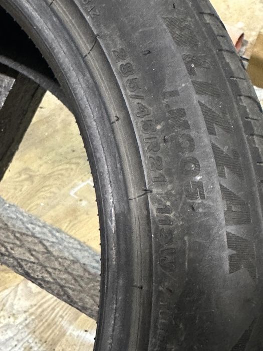 Шини Bridgestone Blizzak LM 005 285/45/21