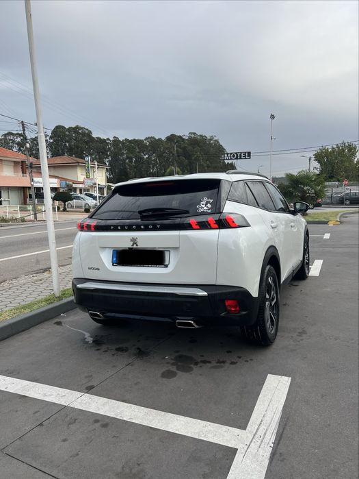 Peugeot 2008 1.2 PureTech Allure EAT8 — photo 3