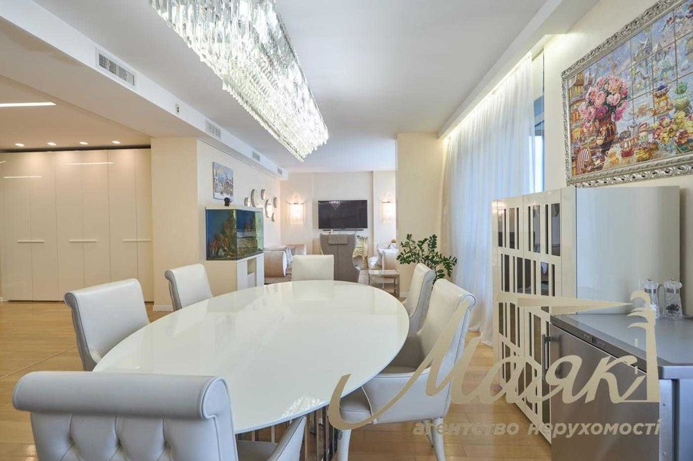 Продаж 5-кімнатної квартири з ремонтом ЖК Новопечерські Липки 4 спальні  Печерськ Верхогляда невисокий поверх