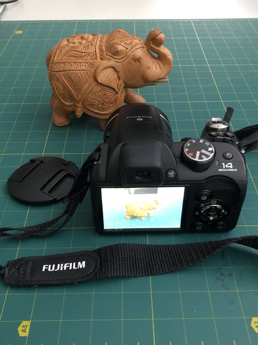 Fujifilm FinePix S4240