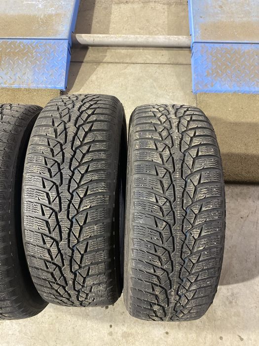 11. Opony zimowe nokian wr d4 215/60r16 komplet wysylam