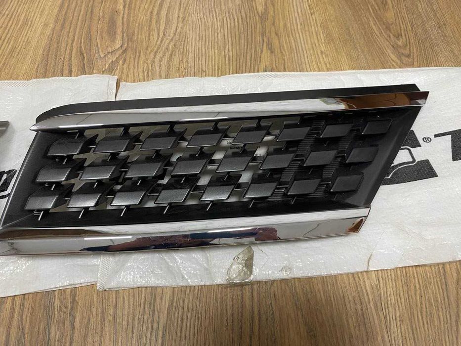 Решітки радіатора NISSAN TIIDA 05-12