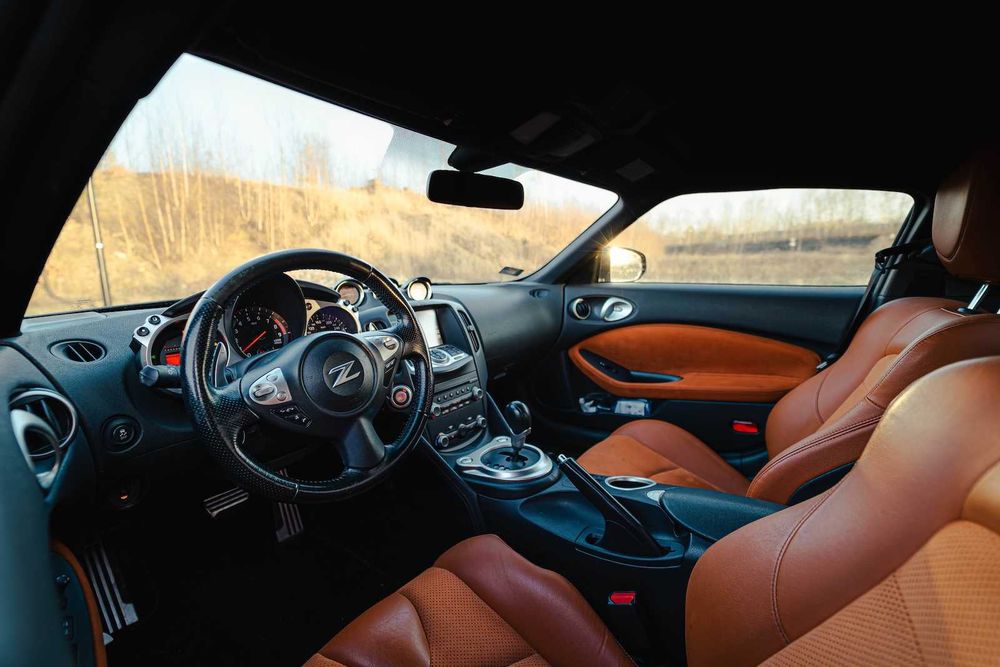 Wynajem Nissan 370Z Coupé wypożyczalnia samochodów