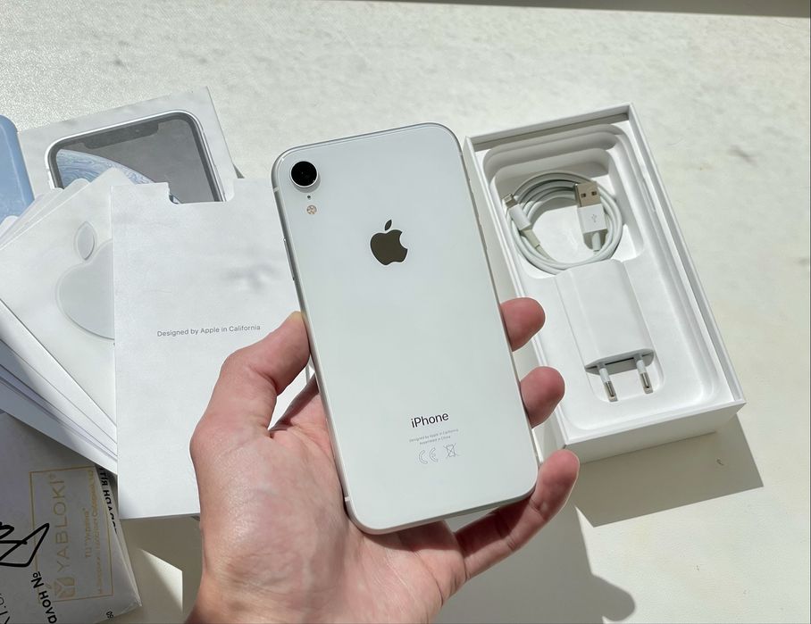 iphone xr 64gb white - купити мобільні телефони та смартфони