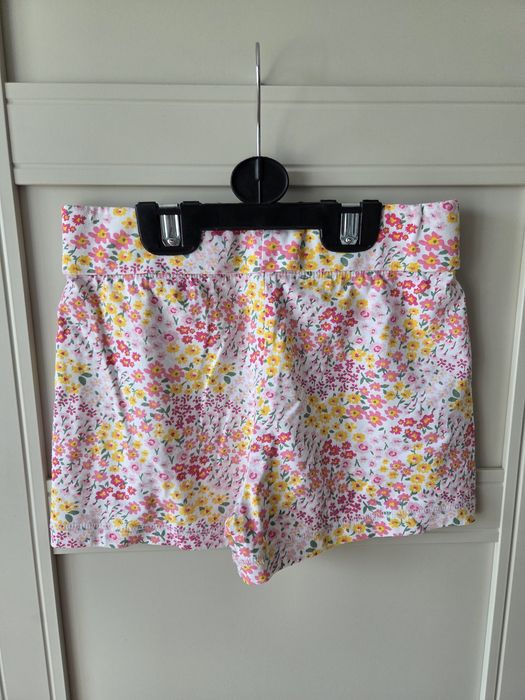Krótkie spodenki 3 pary Dunnes Next M&S r. 128cm 8 lat