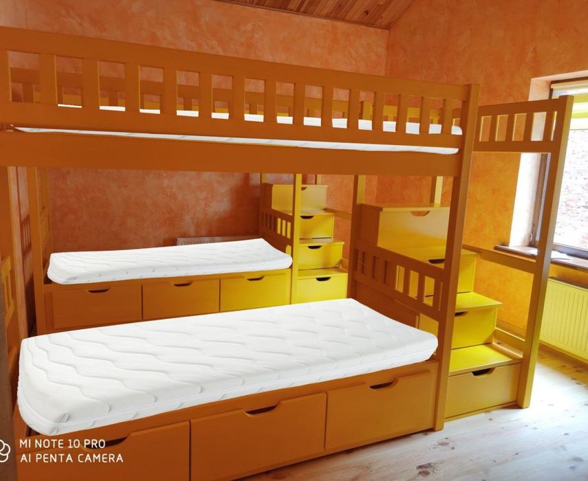 Сдам Таунхаус для 4-7чол. 140м2. Киргизская ( гараж)