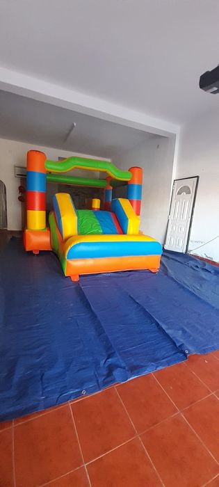 Insufláveis o dia todo