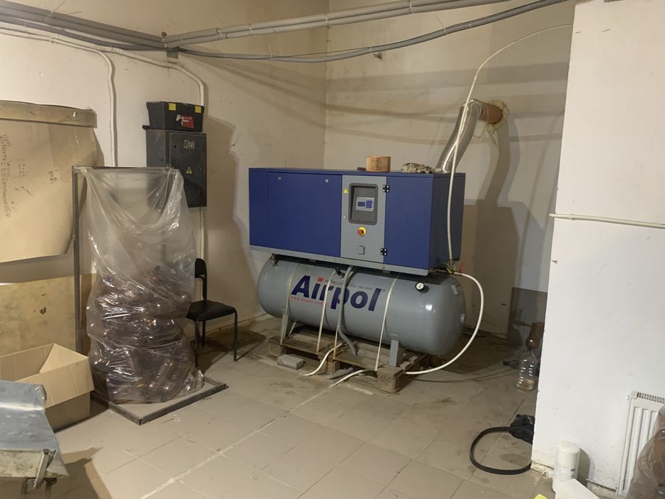 Продам приміщення (ферма)