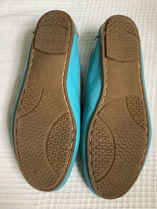 Moucassins em pele e sola borracha (39)