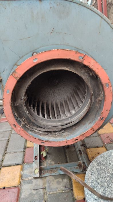 Продам  вытяжку в малярную  камеру  или гараж,  столярный  цех