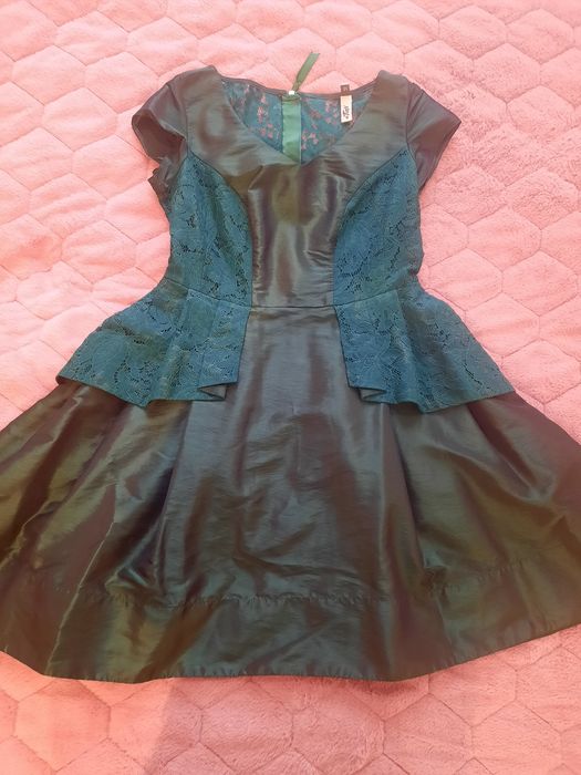 Сукня жіноча від Andre Tan, розмір М