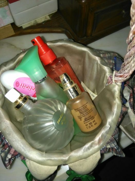 Cesta prática para guardar maquiagem