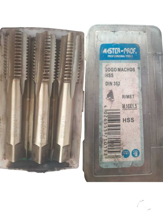 Instrumentos de precisão, ferramentas variadas.