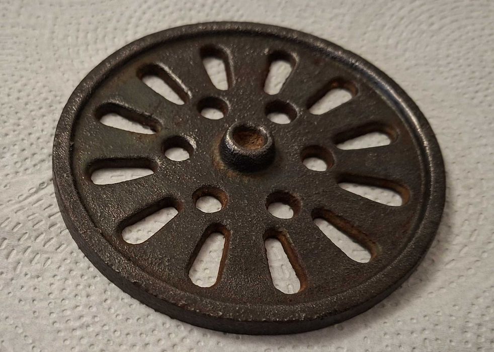 Tampa Grelha sumidora em ferro, redonda - 11cm