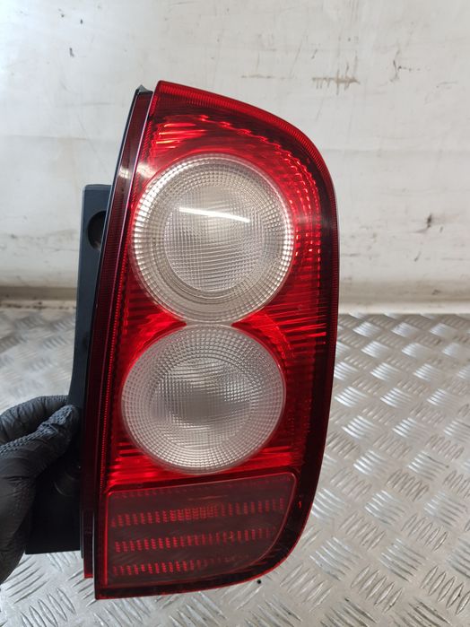 Lampa Prawa Tył Nissan Micra K12 Europa