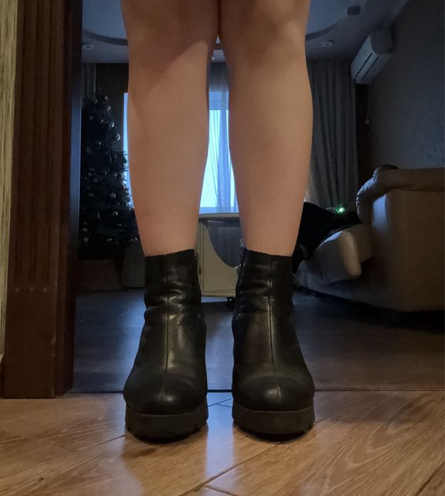 Черевики жіночі