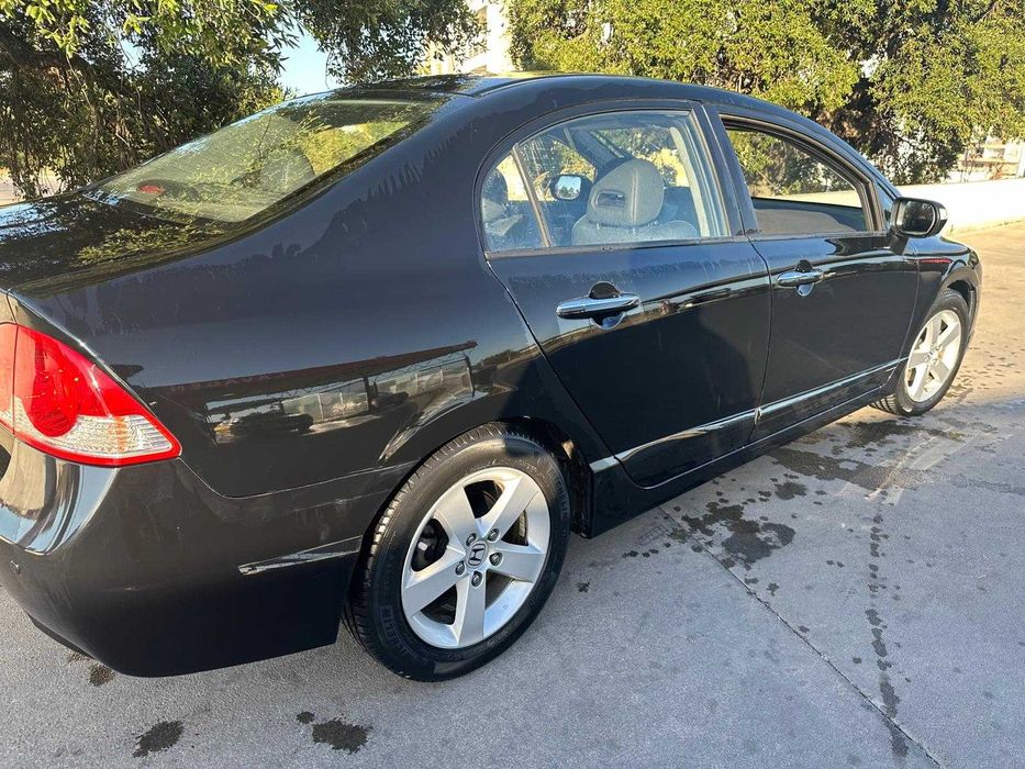Honda Civic — fotografia 3