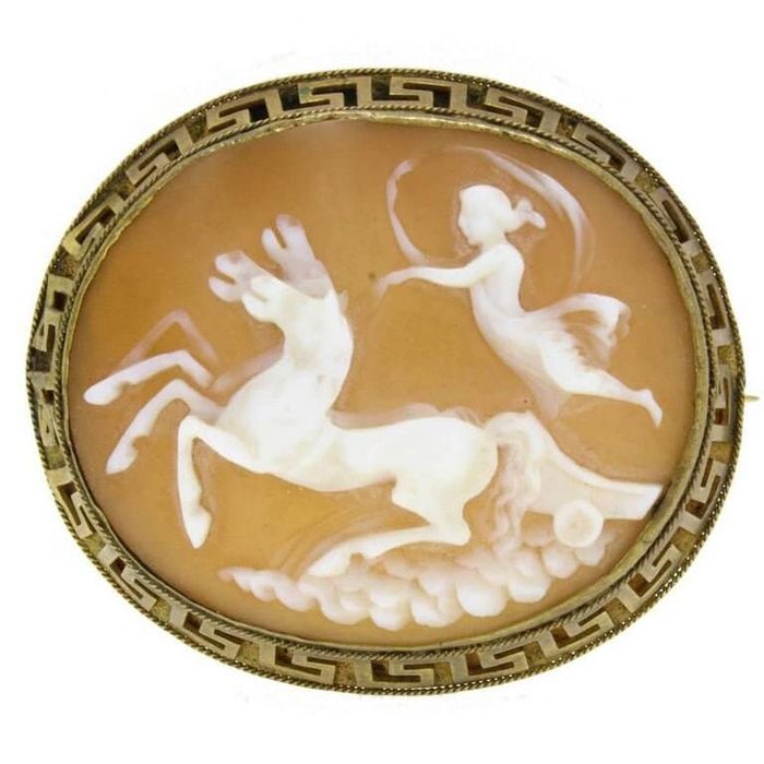 Joias - Pregadeira de Ouro 22