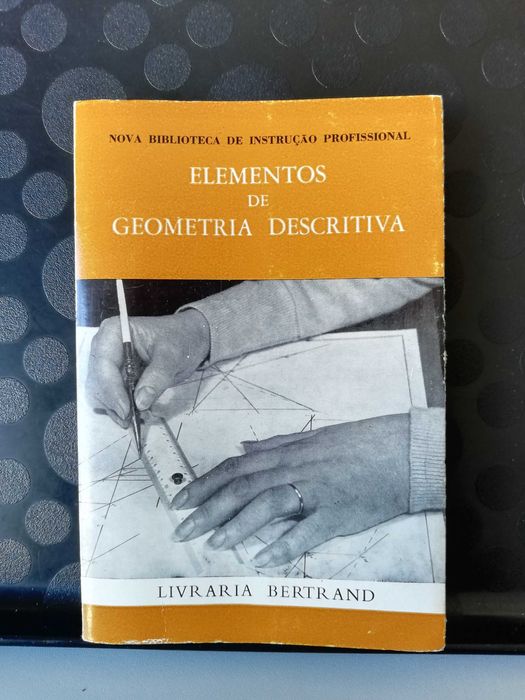 Elementos de geometria descritiva - Armando Cardoso