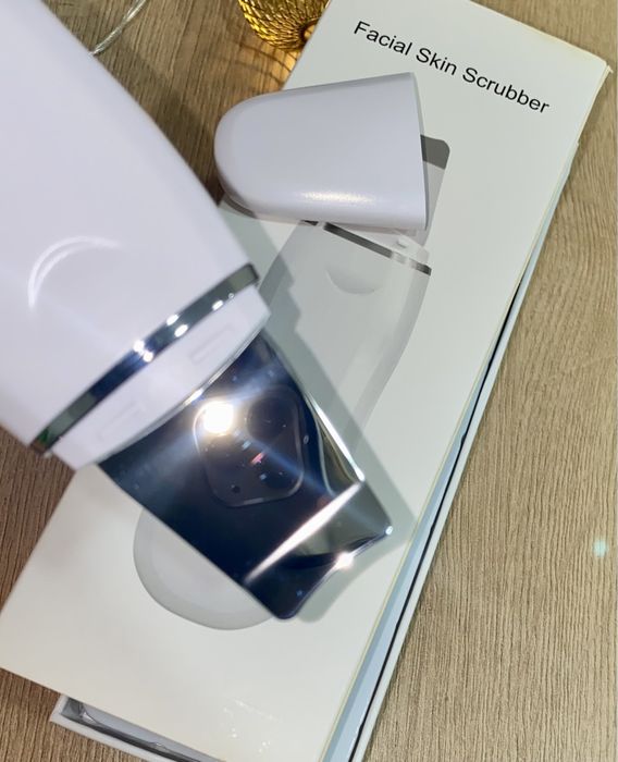 Продаю ультразвуковий скрабер W-1188 — не магія, але десь дуже близько