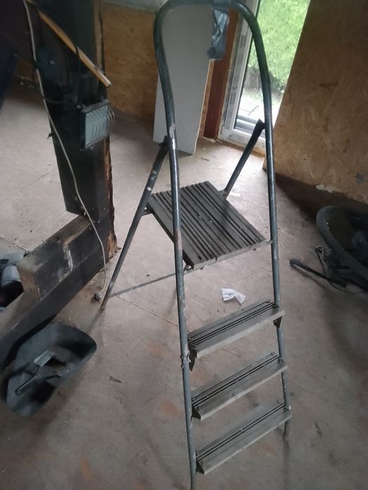 Drabina metalowa domowa