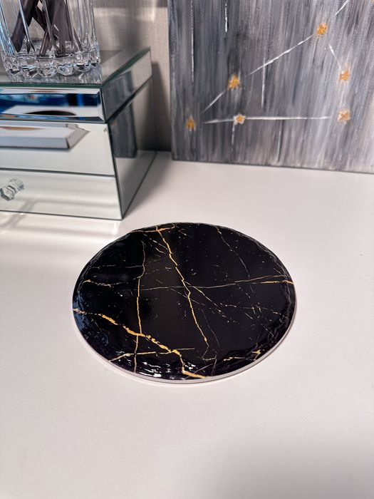 Podstawka ozdobna czarna jak marmur wzór nowa glamour