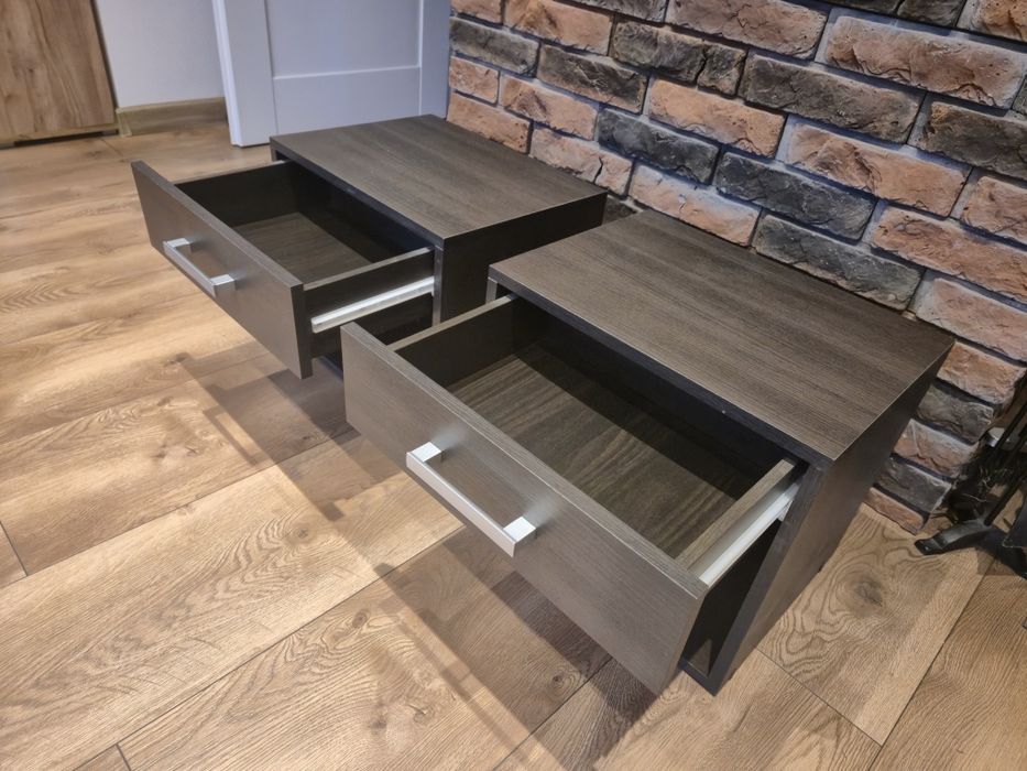 Komplet Łóżko Szafki Materac Black Red White stan dobry