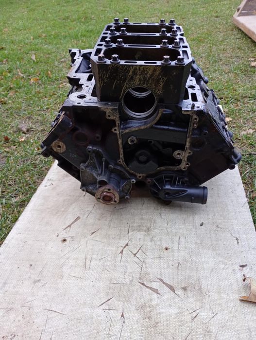 Blok silnika audi a4 3.0 tdi