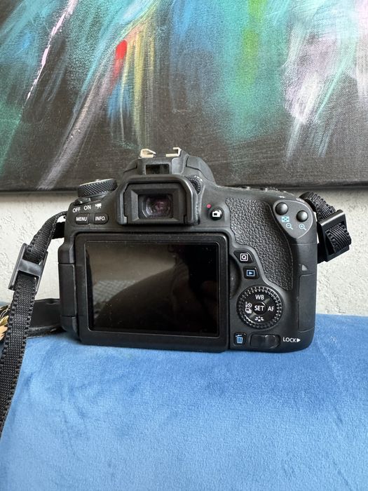 Lustrzanka Canon EOS 760D korpus