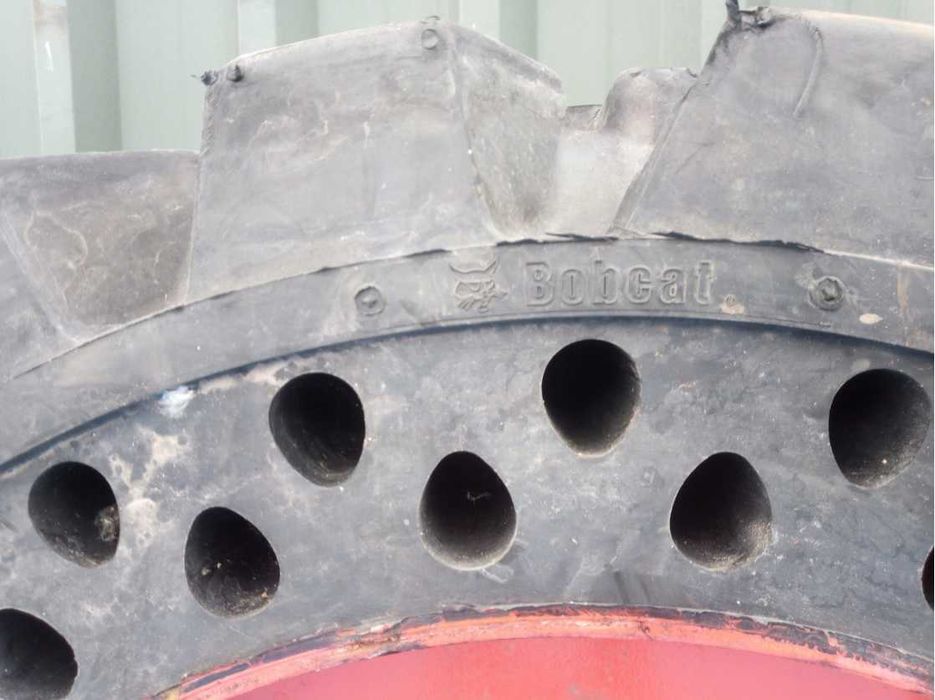Koło Opona Pełna 12 - R 16,5 16.5 Bobcat 33x6x11
