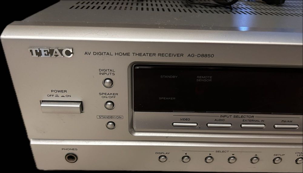 Amplituner TEAC AG-D8850