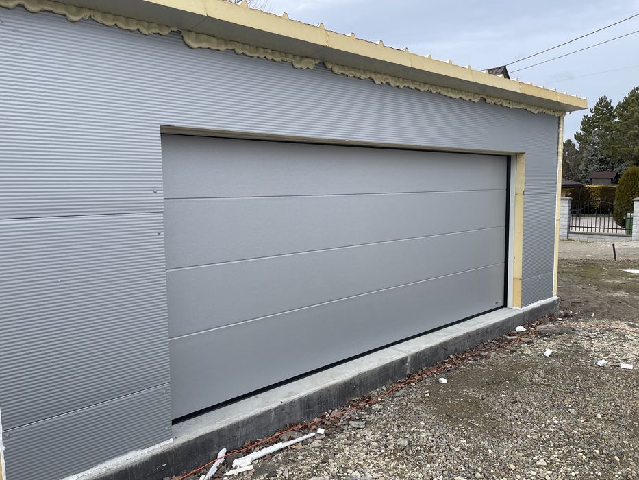 Brama garażowa segmentowa srebna 5000x2250