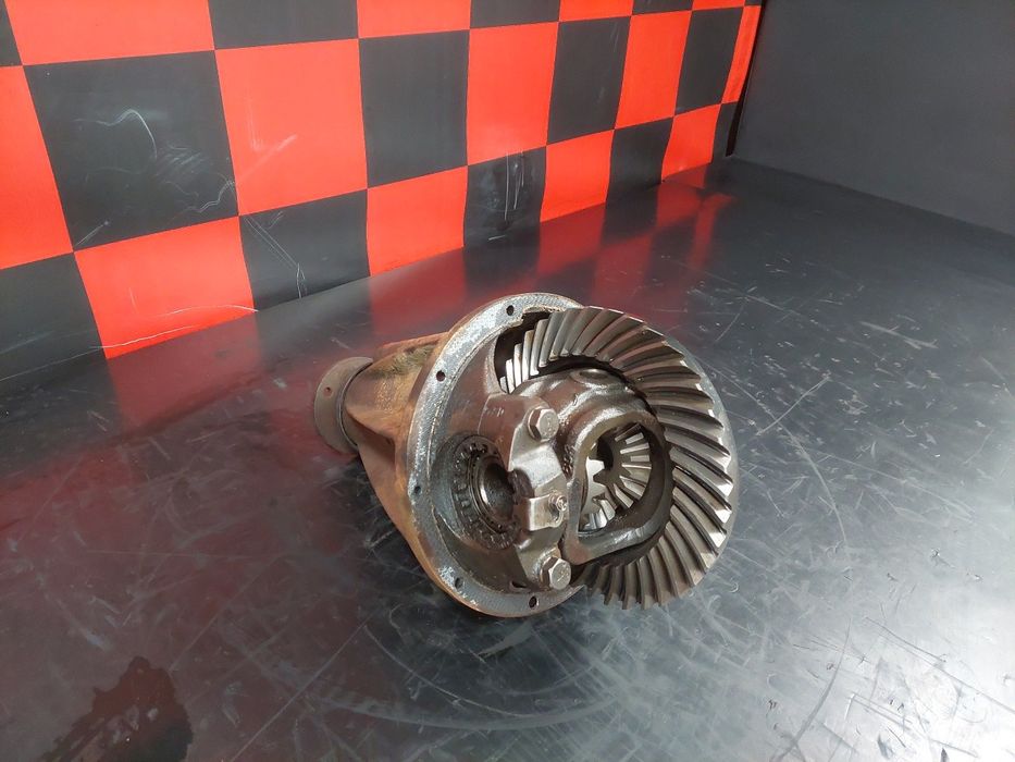 Diferencial frente NISSAN Trade Chassis