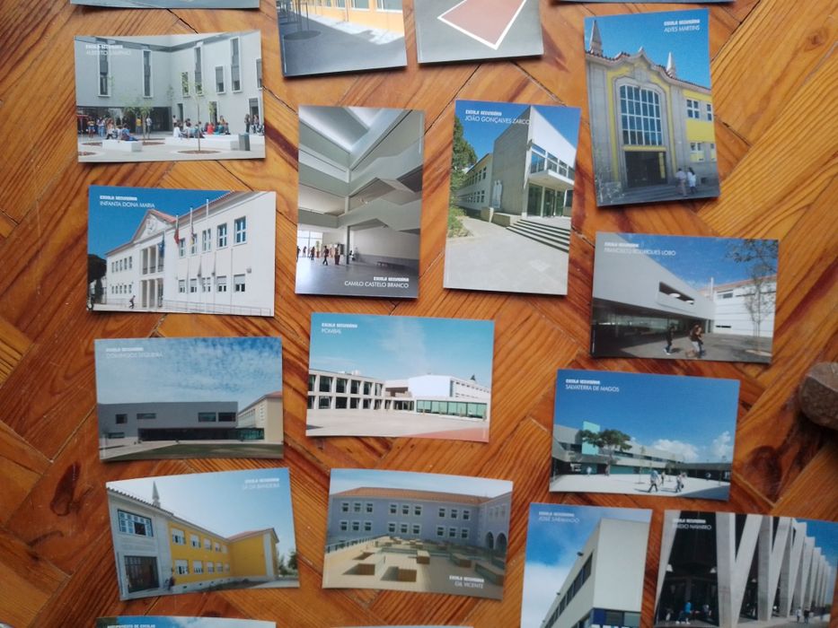 31Cartões Escolas inauguradas 2010 cada3Eou31-15E-Polo Homem-3EDesde3E