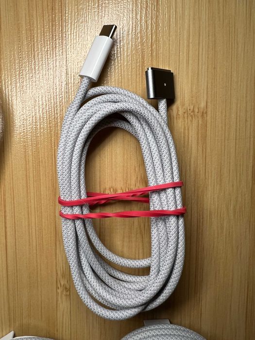 Кабель Apple USB-C to Magsafe 3 2m A2363 MPL23ZM/A Space Gray