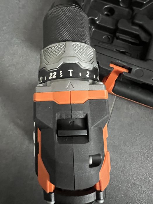 Безщітковий Акум.Ударний шуруповерт AEG BSB 18SBL