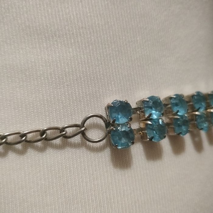 Metalowy pasek z kryształkami długość 85 cm