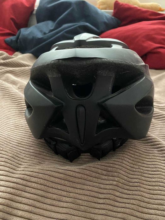 Czarny Kask Muddyfox