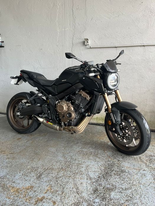 Honda CB650R (2022) - 35 kW / A2 (Black & Extras)