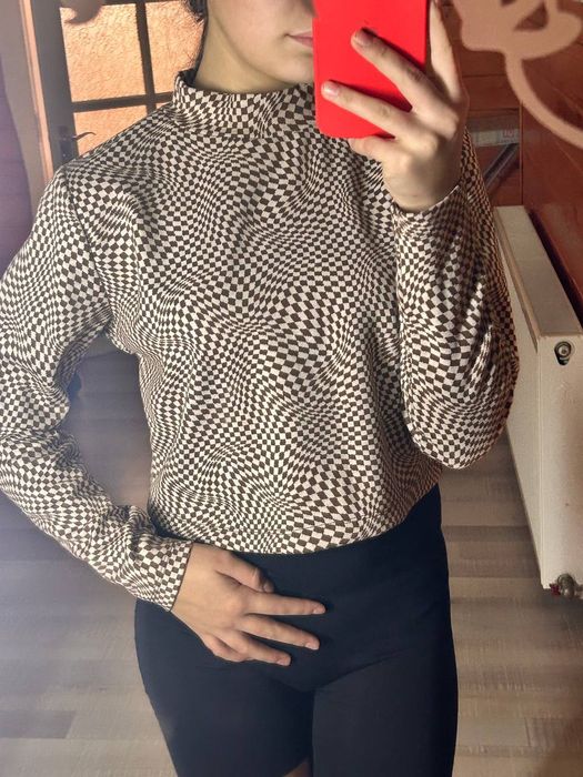 Кофтинки на дівчину