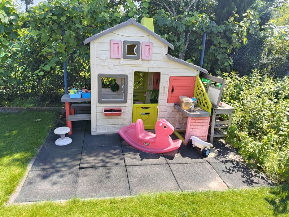 Domek Smoby konik little tikes