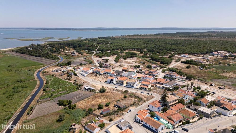 Moradia Isolada T2 com jardim, Carrasqueira, Alcacer do Sal