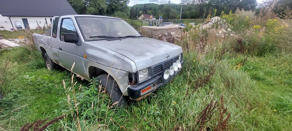 Nissan Pickup