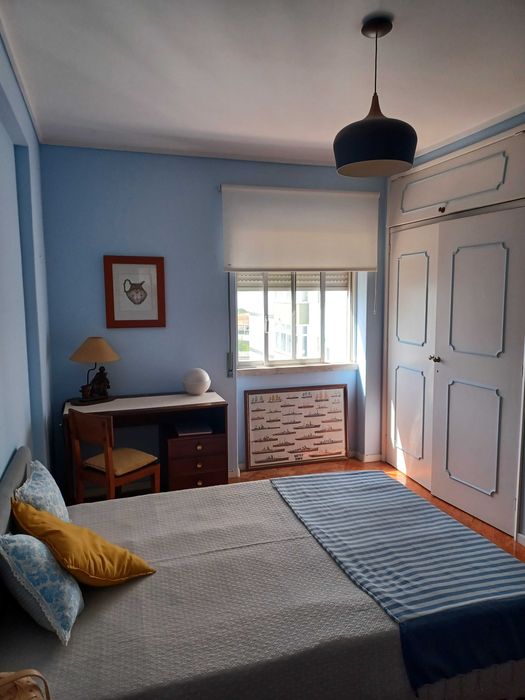 quarto espaçoso e luminoso com vista de mar