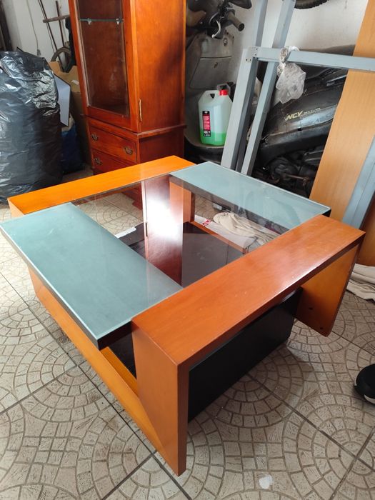 Mesa de Sala de Estar em Madeira e Vidro